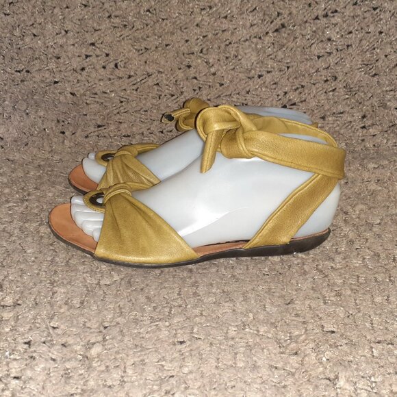 FLY LONDON-Flat Sandals-Olive Green Thongs-Leather Ankle Ties-Sz 37-Excellent - Picture 2 of 9